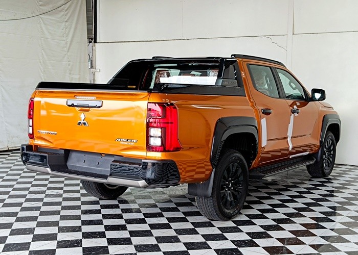 Used 1
                    MITSUBISHI
                     for Sale Image