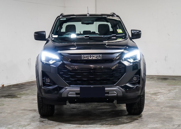 Used 1
                    ISUZU
                     for Sale Image