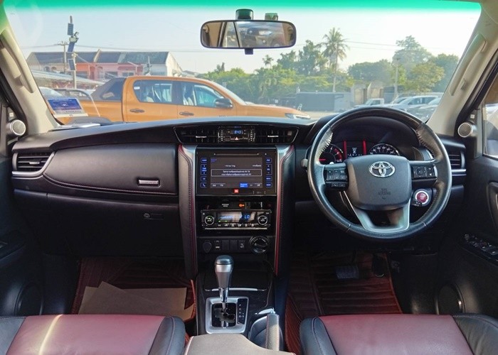 Used 5
                    TOYOTA
                     for Sale Image