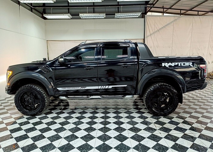 Used 8
                    FORD
                     for Sale Image