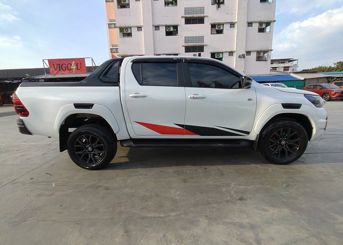 Used 8
                    TOYOTA
                     for Sale Image